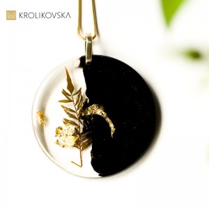 Współczesny naszyjnik, prezent marzeń.