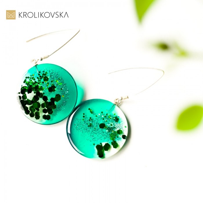 Prezent zielone srebrne kolczyki koła.