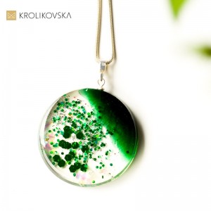 Wisiorki damskie zielone wyjątkowa autorska biżuteria.
