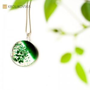 Wisiorki damskie zielone wyjątkowa autorska biżuteria.