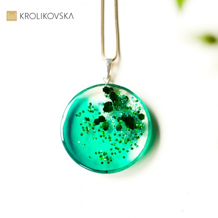 Naszyjnik geometryczny, srebrna zielona biżuteria.