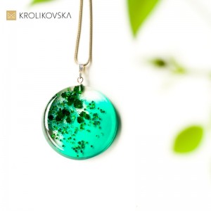 Naszyjnik geometryczny, srebrna zielona biżuteria.