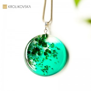 Naszyjnik geometryczny, srebrna zielona biżuteria.