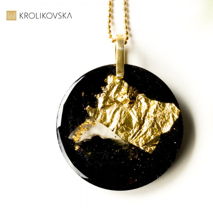 Unikalny projekt eleganckiego naszyjnika.