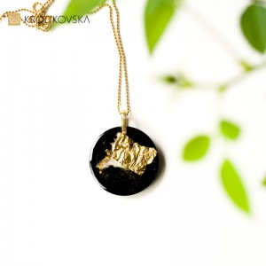 Unikalny projekt eleganckiego naszyjnika.