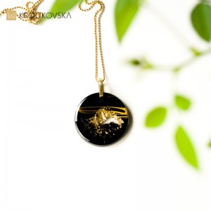 Unikalny projekt eleganckiego naszyjnika.