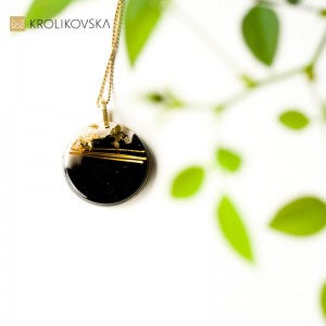 Naszyjnik pozłacany damski w prezencie dla żony.