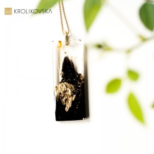 Duży naszyjnik, elegancki naszyjnik.