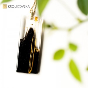 Duży naszyjnik, elegancki naszyjnik.