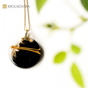 Biżuteria srebrna pokryta złotem, elegancki naszyjnik.