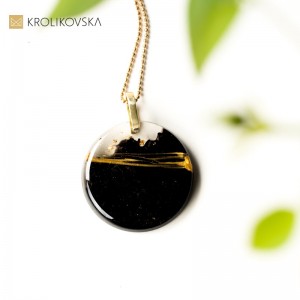 Niezwykły prezent, elegancki naszyjnik. Niezwykły prezent, elegancki naszyjnik.