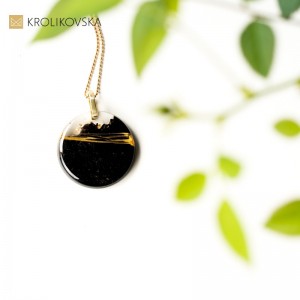 Niezwykły prezent, elegancki naszyjnik. Niezwykły prezent, elegancki naszyjnik.