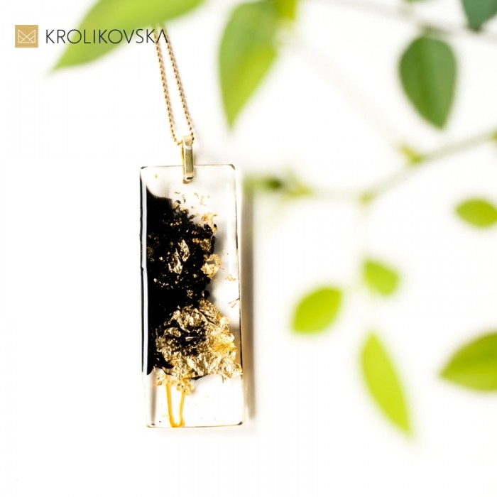 Prezent na święta dla dziewczyny, elegancki naszyjnik.