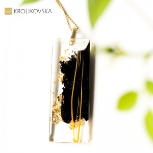 Prezent na święta dla dziewczyny, elegancki naszyjnik.