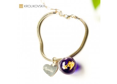 Bransoletka srebrna damska z zawieszkami fioletowymi.