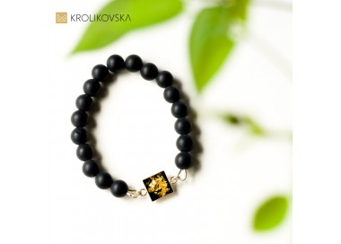 Bransoletka damska z kamieniami.