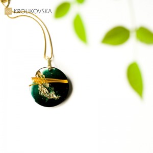 Prezent dla żony biżuteria złocona.