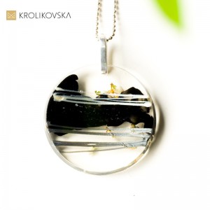 Naszyjnik prezent dla koleżanki pod choinkę.