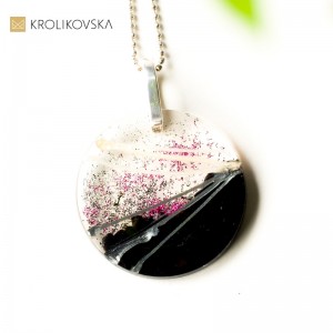 Naszyjnik niezwykły prezent dla przyjaciółki.