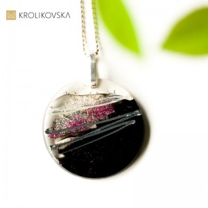 Prezent na 18 dla dziewczyny od chrzestnej.