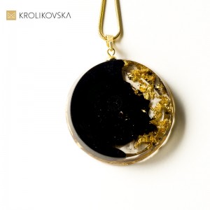 Naszyjnik do dekoltu w serek- naszyjnik pozłacany.