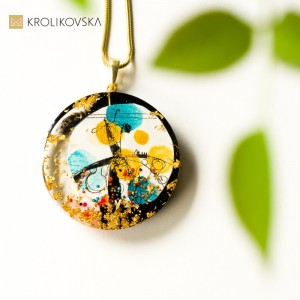 Biżuteria delikatna malowana- naszyjnik pozłacany.