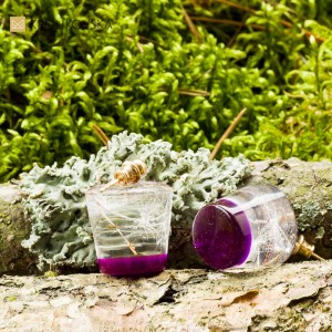 Fioletowe kolczyki nowoczesna biżuteria.