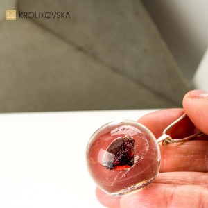 Autorski naszyjnik z brązową cyrkonią.