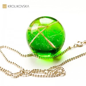 Naszyjnik prezent biżuteria z żywicy z dmuchawcem.