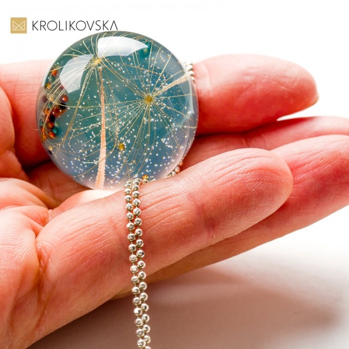 Naszyjnik prezent lazurowa kula z dmuchawcem.