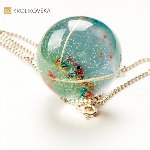Naszyjnik prezent lazurowa kula z dmuchawcem.