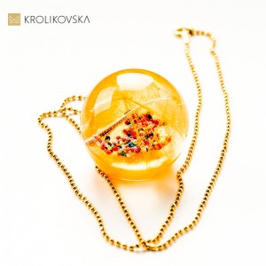 Naszyjnik prezent żółta kula z dmuchawcem.