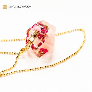 Rękodzieło artystyczne naszyjniki z wrzoścem.