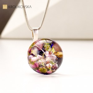 Elegancki prezent na 40 kwiaty w kuleczce.