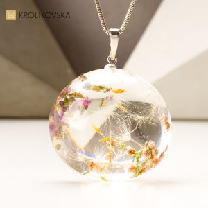 Biżuteria damska z kwiatami na prezent.