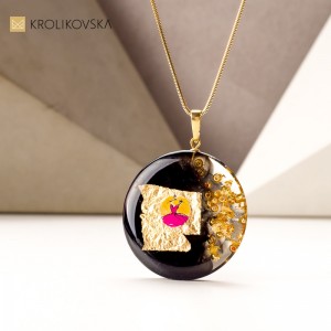 Prezent na okrągłe urodziny naszyjnik.