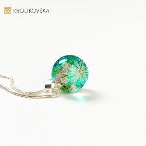 Biżuteria damska dla mamy naszyjnik zielony z ostropestem.