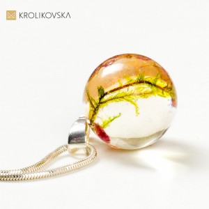 Biżuteria damska dla mamy naszyjnik z wrzosem i mchem.