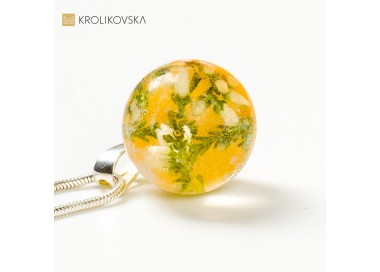 Kwiatowa biżuteria damska.