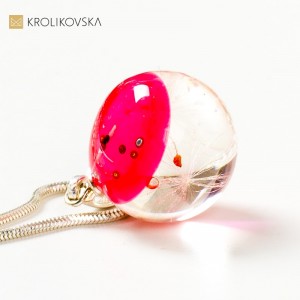 Biżuteria damska na prezent naszyjnik czerwony z dmuchawcami.