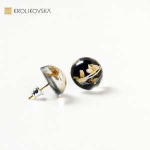 Srebrna biżuteria damska, czarne wkrętki.