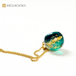 Biżuteria damska, naszyjnik kwiaty żywica.