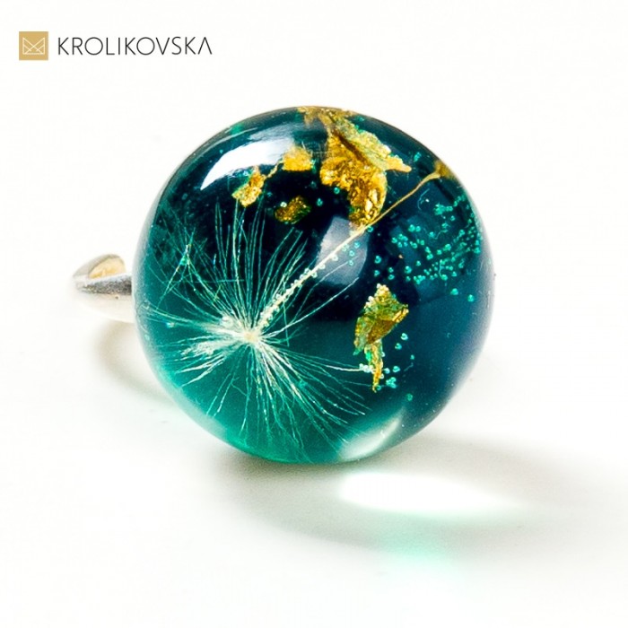 Dmuchawcowy pierścionek jako prezent.