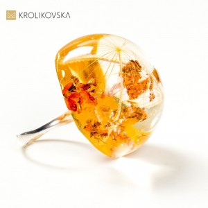 Pierścionek Zainspirowany Roślinnymi Kształtami.