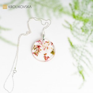 Naszyjniki Sztuki Rzemieślniczej: Wyjątkowy Wyraz Twojego Stylu.