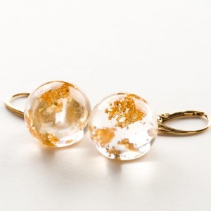 Kolczyki srebro pozłacane z płatkami złota.