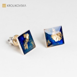Kolczyki granatowe, nowoczesna biżuteria.