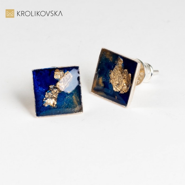 Kolczyki granatowe, nowoczesna biżuteria.