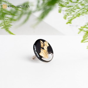 Prezent na święta pierścionek modowy.