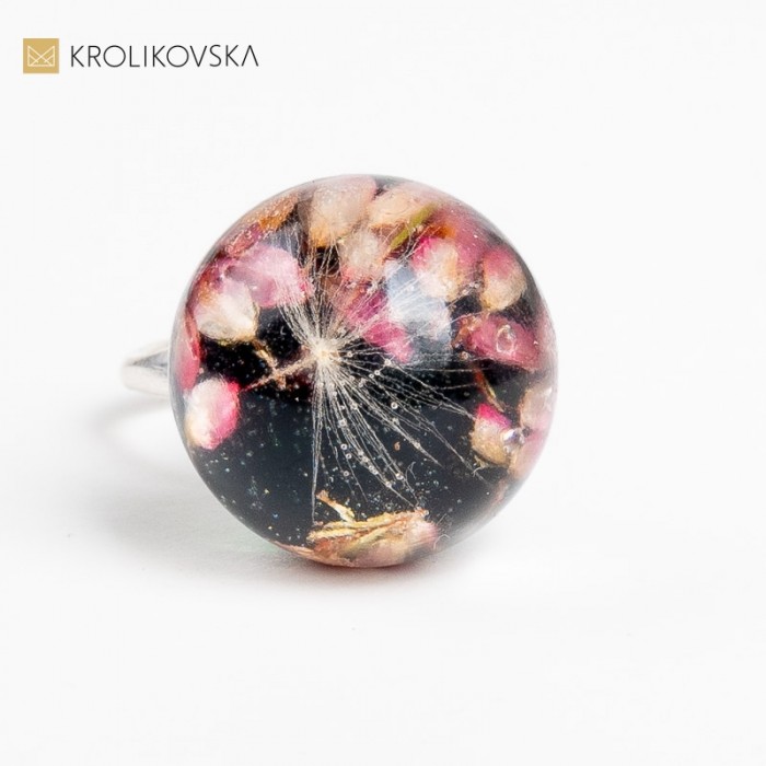 Pierścionki Sztuki dla Kobiet z Charakterem – Odkryj Naszą Ofertę.